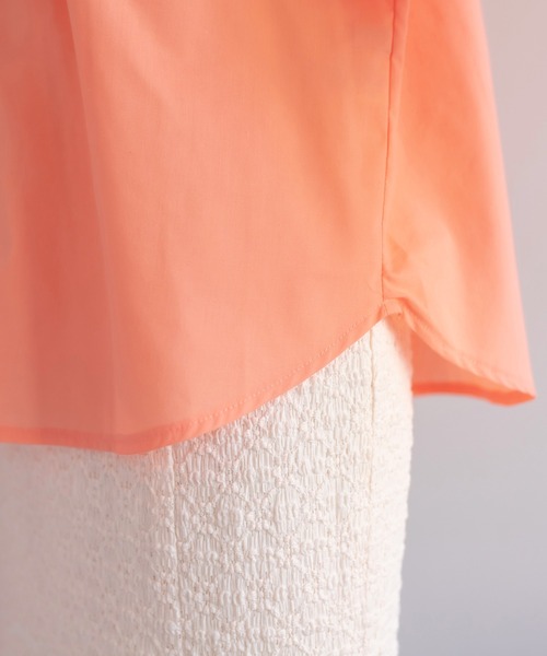 OLIVE des OLIVE（オリーブデオリーブ）の「肩開きシャツ（シャツ/ブラウス・レディース・オフホワイト/ピンク/オレンジ/ラベンダー・FREE）」の7枚目の写真