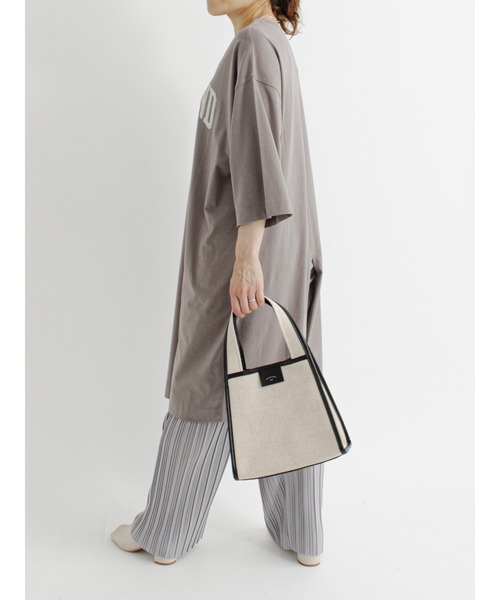 Samansa Mos2 blue（サマンサモスモスブルー）の「チュニックTシャツ（Tシャツ/カットソー・レディース・ライトベージュ/チャコール/ブラック・ﾌﾘ-）」の6枚目の写真