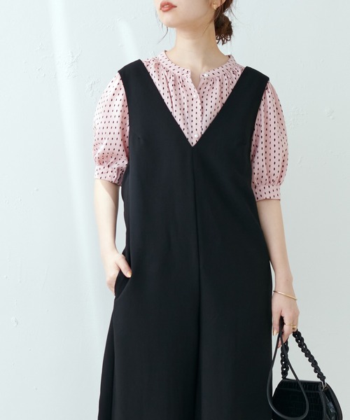 natural couture（ナチュラルクチュール）の「WEB限定カラー有り/とろみサテンパール釦5分袖ブラウス（シャツ/ブラウス・レディース・オフホワイト/ピンクベージュ/ピンク/ブルー/その他1/その他2・FREE）」の15枚目の写真