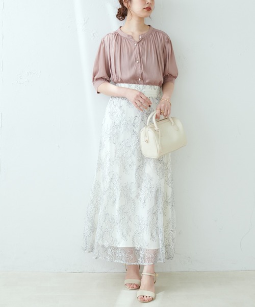 natural couture（ナチュラルクチュール）の「WEB限定カラー有り/とろみサテンパール釦5分袖ブラウス（シャツ/ブラウス・レディース・オフホワイト/ピンクベージュ/ピンク/ブルー/その他1/その他2・FREE）」の9枚目の写真