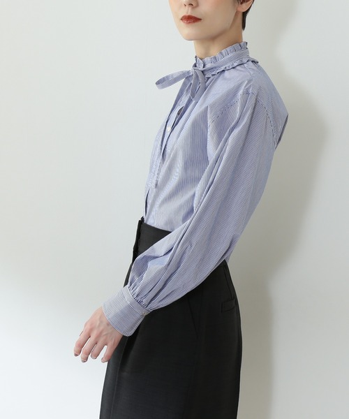 N.（N. Natural Beauty Basic）（エヌエヌナチュラルビューティーベーシック）の「【松井愛莉さん着用】◆リボンタイフリルシャツブラウス（シャツ/ブラウス・レディース・オフホワイト/ストライプ/ブルー・MEDIUM）」の6枚目の写真