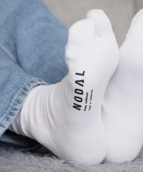 ROOPTOKYO（ループトウキョウ）の「NODAL/ノーダル NEW STANDARD SOCKS 足袋ソックス ワンポイント ロゴ（ソックス/靴下・メンズ・アイボリー/カーキ/グレイッシュブルー/ブラック/パープル/ネイビー/イエロー/ブラウン/レッド/ピンク/ヘザーグレー/ライトグリーン/ロイヤルブルー/ピンク系/ホワイト/グリーン/ベージュ・FREE）」の2枚目の写真