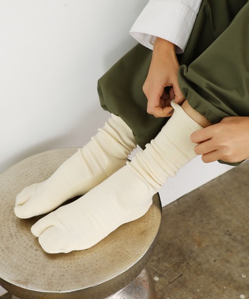 ROOPTOKYO（ループトウキョウ）の「NODAL/ノーダル NEW STANDARD SOCKS 足袋ソックス ワンポイント ロゴ（ソックス/靴下・メンズ・アイボリー/カーキ/グレイッシュブルー/ブラック/パープル/ネイビー/イエロー/ブラウン/レッド/ピンク/ヘザーグレー/ライトグリーン/ロイヤルブルー/ピンク系/ホワイト/グリーン/ベージュ・FREE）」の3枚目の写真