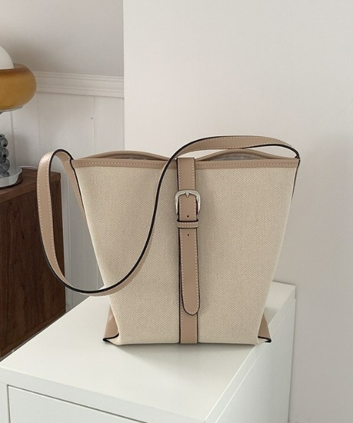 LAC-VERT（ラック・ヴェール）の「キャンバスベルトバッグ（トートバッグ・レディース・ブラック/ダークブラウン/ベージュ/ブラウン・FREE）」の4枚目の写真