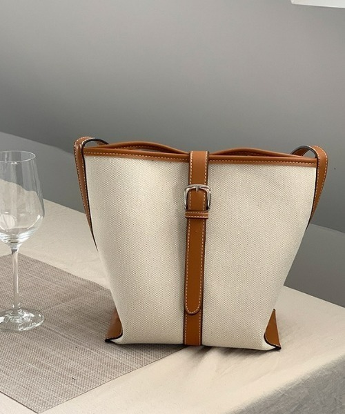 LAC-VERT（ラック・ヴェール）の「キャンバスベルトバッグ（トートバッグ・レディース・ブラック/ダークブラウン/ベージュ/ブラウン・FREE）」の3枚目の写真