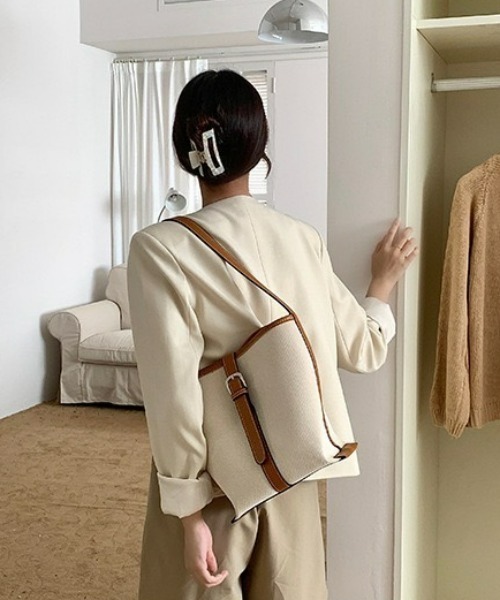 LAC-VERT（ラック・ヴェール）の「キャンバスベルトバッグ（トートバッグ・レディース・ブラック/ダークブラウン/ベージュ/ブラウン・FREE）」の10枚目の写真