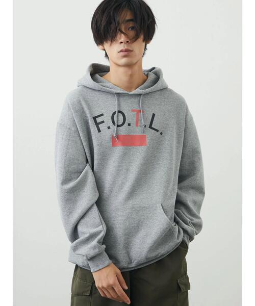 FRUIT OF THE LOOM（フルーツオブザルーム）の「【別注】FRUIT OF THE LOOM ロゴ フーディ　＊（パーカー・メンズ・ホワイト/ブラック/グレー・M/L/XL）」の6枚目の写真