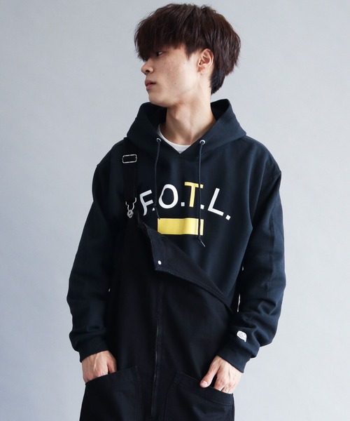 FRUIT OF THE LOOM（フルーツオブザルーム）の「【別注】FRUIT OF THE LOOM ロゴ フーディ　＊（パーカー・メンズ・ホワイト/ブラック/グレー・M/L/XL）」の2枚目の写真