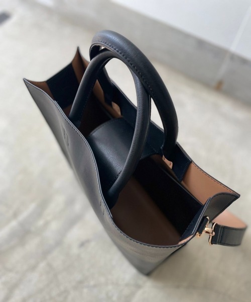 styiro（スタイロ）の「【A4サイズ収納可】 ソフトスクエアトートバッグ / 再入荷（ビジネスバッグ・レディース・ブラック/アイボリー/キャメル/ブラウン系その他/ベージュ系その他/シルバー・FREE）」の8枚目の写真