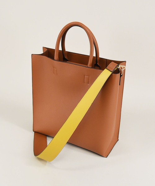 styiro（スタイロ）の「【A4サイズ収納可】 ソフトスクエアトートバッグ / 再入荷（ビジネスバッグ・レディース・ブラック/アイボリー/キャメル/ブラウン系その他/ベージュ系その他/シルバー・FREE）」の16枚目の写真