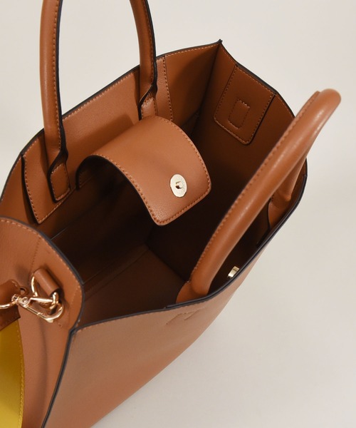 styiro（スタイロ）の「【A4サイズ収納可】 ソフトスクエアトートバッグ / 再入荷（ビジネスバッグ・レディース・ブラック/アイボリー/キャメル/ブラウン系その他/ベージュ系その他/シルバー・FREE）」の19枚目の写真