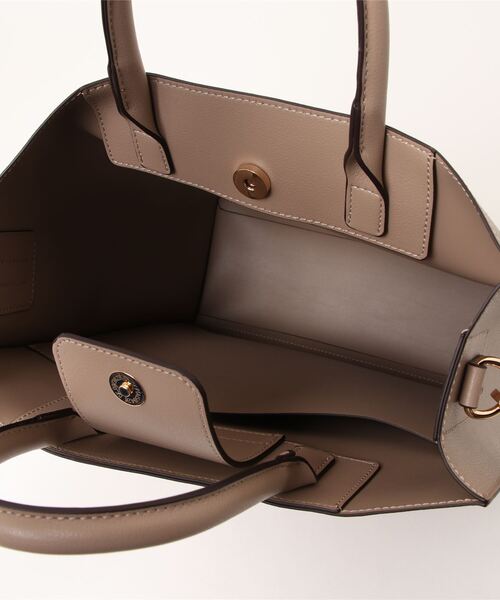 styiro（スタイロ）の「【A4サイズ収納可】 ソフトスクエアトートバッグ / 再入荷（ビジネスバッグ・レディース・ブラック/アイボリー/キャメル/ブラウン系その他/ベージュ系その他/シルバー・FREE）」の22枚目の写真