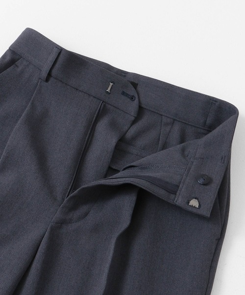 URBAN RESEARCH ROSSO WOMEN（アーバンリサーチ　ロッソ）の「タックテーパードパンツ（その他パンツ・レディース・チャコールグレー/ベージュ・38/36）」の18枚目の写真