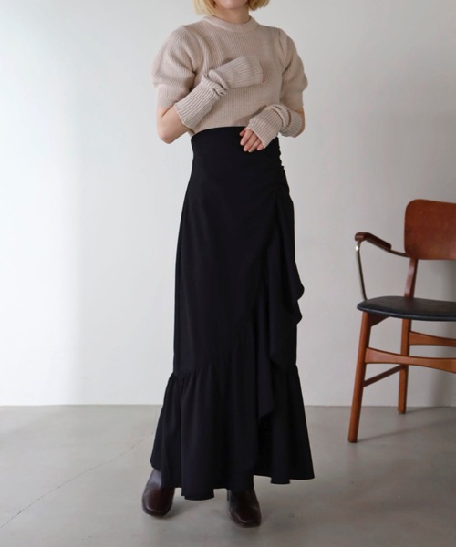 UNFIELD(アンフィールド)の「【2022A/W New Arrival】ラッフルフリルマーメイドスカート(スカート・レディース・ブラック・FREE)」の4枚目の写真
