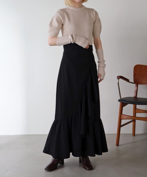UNFIELD(アンフィールド)の「【2022A/W New Arrival】ラッフルフリルマーメイドスカート(スカート・レディース・ブラック・FREE)」の6枚目の写真