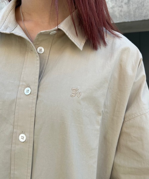 FIG&VIPER（フィグアンドバイパー）の「カフスシャツミニ丈ワンピース（シャツ/ブラウス・レディース・ベージュ/ホワイト・FREE）」の4枚目の写真