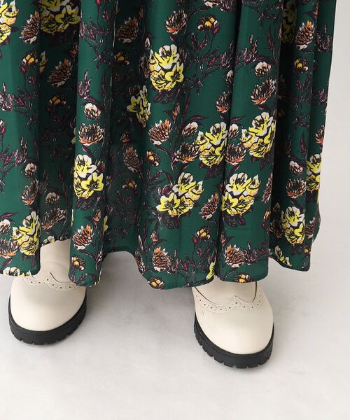 OPAQUE.CLIP（オペークドットクリップ）の「◆【大草直子さんコラボ】花柄プリントスカート（スカート・レディース・グリーン系その他2/ネイビー系・38/36/40）」の12枚目の写真