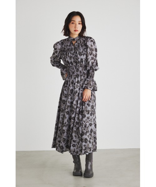 rienda（リエンダ）の「グレイズフラワーギャザーフレアワンピース（ワンピース・レディース・ベージュ系その他/グリーン系その他/ブラック系その他/ライトブラウン/ブラック・SMALL/MEDIUM）」の3枚目の写真