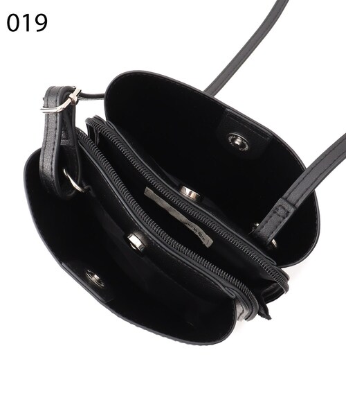 SHOO・LA・RUE（シューラルー）の「◆【軽量】ふわっと軽い3層ショルダーバッグ（ショルダーバッグ・レディース・シルバー/ダークグリーン/グレー/ブラック/ピンク系/サンドベージュ・00）」の13枚目の写真