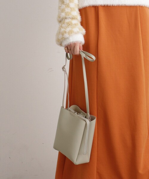 SHOO・LA・RUE（シューラルー）の「◆【軽量】ふわっと軽い3層ショルダーバッグ（ショルダーバッグ・レディース・シルバー/ダークグリーン/グレー/ブラック/ピンク系/サンドベージュ・00）」の21枚目の写真