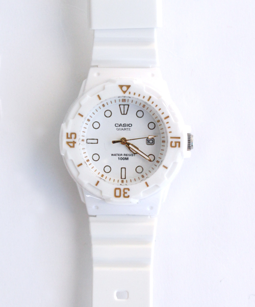 Chico（チコ）の「【CASIO】 DIVERS ウォッチ（アナログ腕時計・レディース・ホワイト/ブラック・FREE）」の6枚目の写真