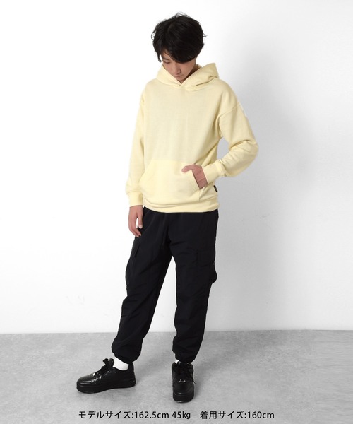 GLAZOS（グラソス）の「[ジョガー]ナイロン裏起毛・カーゴパンツ（カーゴパンツ・キッズ・ネイビー/ライトベージュ/ブラック・140cm/150cm/160cm/170cm）」の4枚目の写真