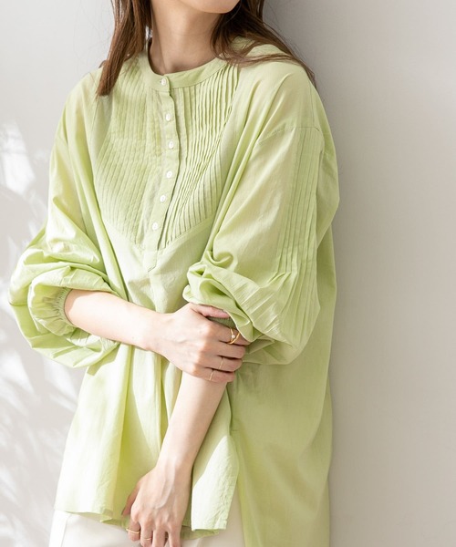 URBAN RESEARCH Sonny Label（アーバンリサーチサニーレーベル）の「コットンタックドレスシャツ（シャツ/ブラウス・レディース・チャコールグレー/オフホワイト/ミント/ラベンダー・FREE）」の3枚目の写真