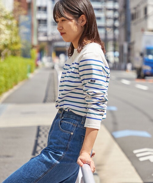 SHIPS(シップス)の「*SHIPS: ワンポイント ロゴ ジャージー ボーダー ボートネック ロングスリーブ Tシャツ(Tシャツ/カットソー・メンズ・ブラック/ナチュラル/グリーン/ブルー・SMALL/MEDIUM/LARGE/X-LARGE)」の4枚目の写真