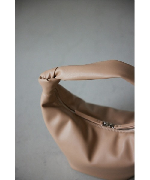 STYLEMIXER(スタイルミキサー)の「ソフトムーンバッグ(ハンドバッグ・レディース・ブラック/ベージュ・FREE)」の14枚目の写真