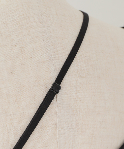 JOINT WORKS（ジョイントワークス）の「【COMMRE/コムル】アシメストラップ カップ付きキャミ（キャミソール・レディース・ホワイト/ブラック・FREE）」の15枚目の写真