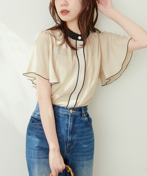 natural couture(ナチュラルクチュール)の「デザイン釦配色フレア袖ブラウス(シャツ/ブラウス・レディース・サックスブルー/グリーン/オフホワイト/ブルー/モカ/ネイビー・FREE)」の8枚目の写真