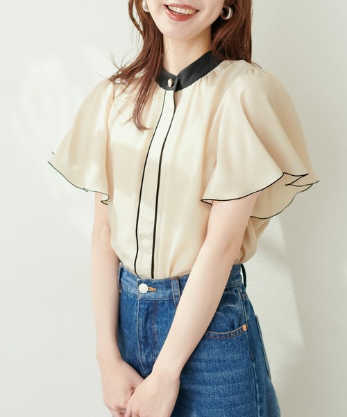 natural couture(ナチュラルクチュール)の「デザイン釦配色フレア袖ブラウス(シャツ/ブラウス・レディース・サックスブルー/グリーン/オフホワイト/ブルー/モカ/ネイビー・FREE)」の9枚目の写真