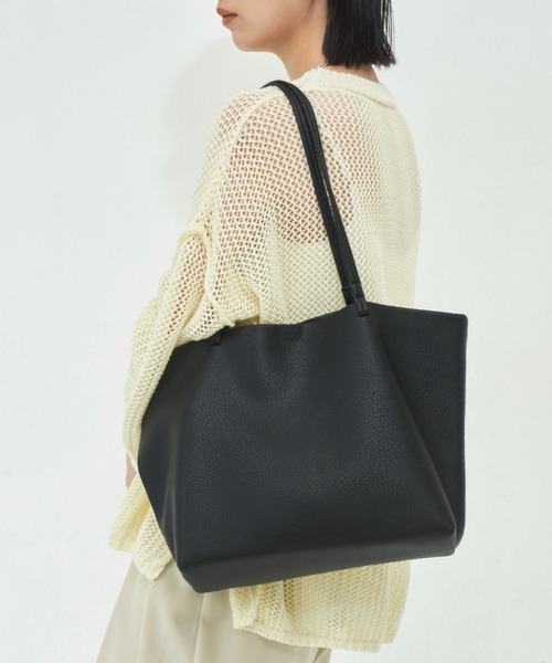 Aunt Marie's(アントマリーズ)の「ベーシックトートバッグ / ポーチ付き / A4収納可能(トートバッグ・レディース・ブラック/アイボリー・FREE)」の4枚目の写真
