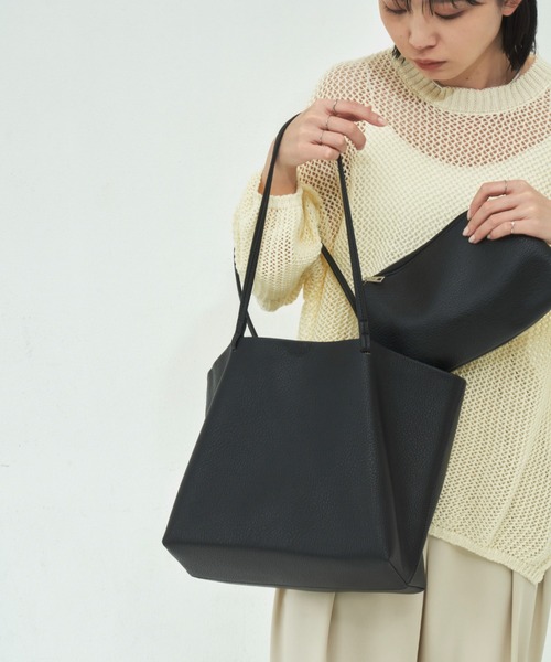 Aunt Marie's(アントマリーズ)の「ベーシックトートバッグ / ポーチ付き / A4収納可能(トートバッグ・レディース・ブラック/アイボリー・FREE)」の5枚目の写真