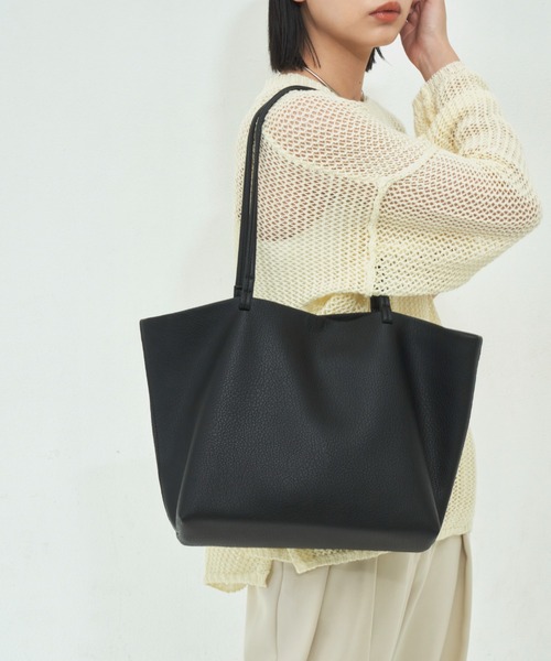 Aunt Marie's(アントマリーズ)の「ベーシックトートバッグ / ポーチ付き / A4収納可能(トートバッグ・レディース・ブラック/アイボリー・FREE)」の8枚目の写真