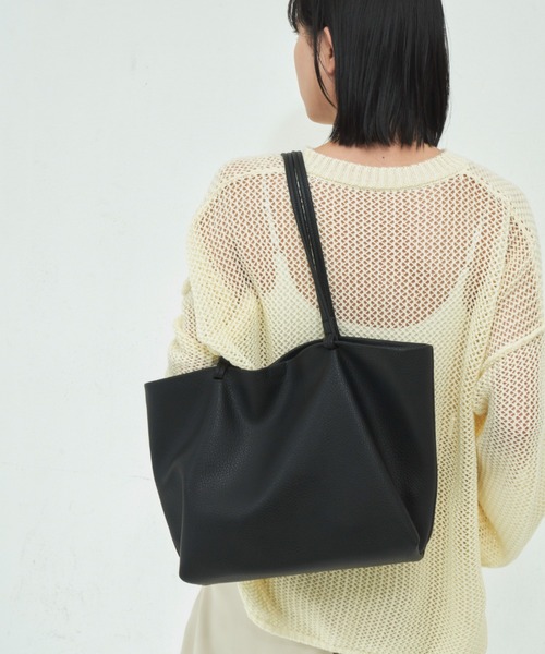 Aunt Marie's(アントマリーズ)の「ベーシックトートバッグ / ポーチ付き / A4収納可能(トートバッグ・レディース・ブラック/アイボリー・FREE)」の9枚目の写真