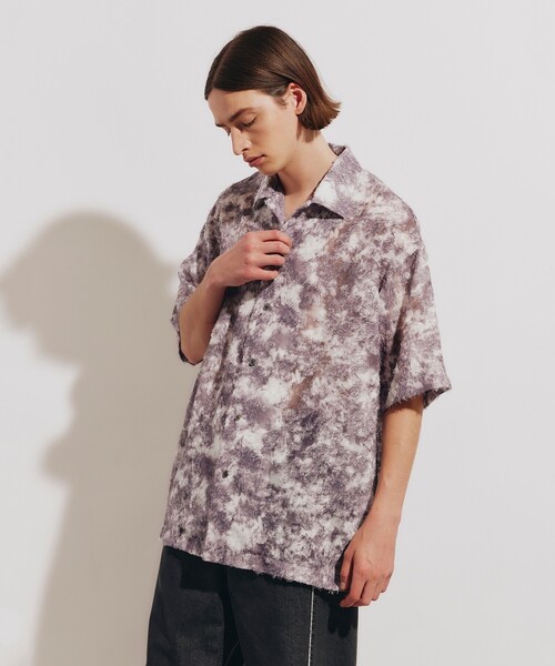 tk.TAKEO KIKUCHI(ティーケータケオキクチ)の「◆スカシタイダイカットシャツ(シャツ/ブラウス・メンズ・グレー系3/ダークグリーン系3/ブルー系3・01/02/03)」の2枚目の写真