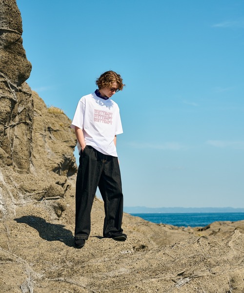 WETTEMPT(ウィテンプト)の「LOGO GRAPHIC BIG TEE/ロゴグラフィックビッグT(Tシャツ/カットソー・メンズ・ネイビー/オフホワイト・SMALL/MEDIUM/LARGE)」の8枚目の写真