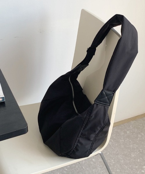 DIAVEL（ディアベル）の「2WAYキャンバスショルダーバッグ（ショルダーバッグ・レディース・アイボリー/ブラック・F）」の4枚目の写真