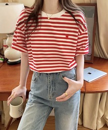 ハートのロゴがポイント。クルーネックカラーボーダーTシャツ