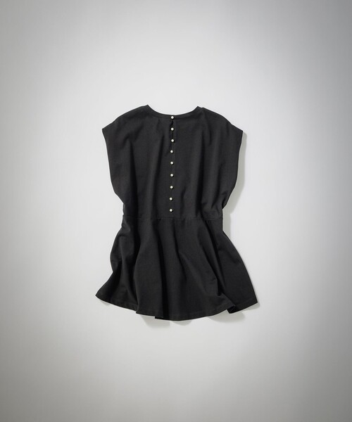 組曲(クミキョク)の「【洗える】バックパールフレアカットソー(Tシャツ/カットソー・レディース・ベージュ系/アイボリー系/ブラック系・3/2)」の12枚目の写真