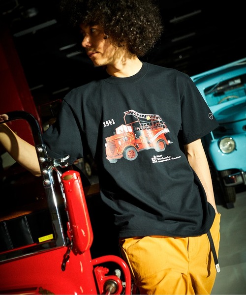 go slow caravan(ゴースローキャラバン)の「ニッサン180型消防ポンプ車 TEE(Tシャツ/カットソー・メンズ・ブラック/ホワイト・XX-LARGE/MEDIUM/LARGE/X-LARGE)」の9枚目の写真