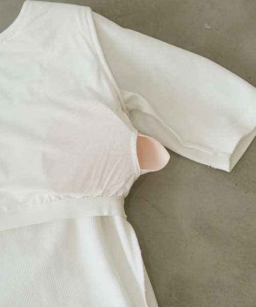 Aunt Marie's（アントマリーズ）の「カップ付バックオープンリブハーフスリーブトップス（Tシャツ/カットソー・レディース・ホワイト/ブラック/チャコールグレー・FREE）」の5枚目の写真