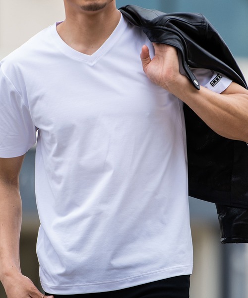 SILVER BULLET(シルバーバレット)の「『CavariA/キャバリア』綿タッチポリエステルVネックTEE(Tシャツ/カットソー・メンズ・ホワイト/ブラック・L/XL/M)」の3枚目の写真