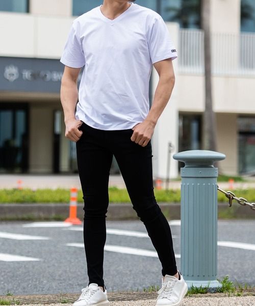SILVER BULLET(シルバーバレット)の「『CavariA/キャバリア』綿タッチポリエステルVネックTEE(Tシャツ/カットソー・メンズ・ホワイト/ブラック・L/XL/M)」の6枚目の写真