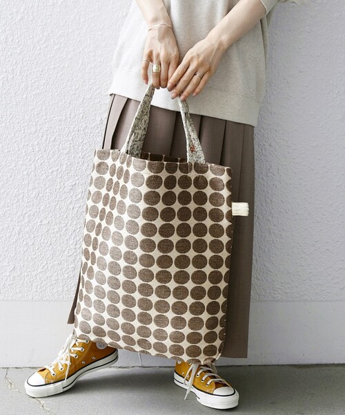 BINDU（ビンドゥー）の「【SHIPS any別注】BINDU: デザイン ジャカード トートバッグ（トートバッグ・レディース・チャコールグレー/シルバー/ブラック/ゴールド/ブルー/レッド・ONE SIZE）」の14枚目の写真