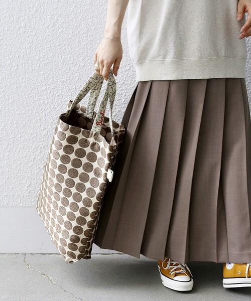 BINDU（ビンドゥー）の「【SHIPS any別注】BINDU: デザイン ジャカード トートバッグ（トートバッグ・レディース・チャコールグレー/シルバー/ブラック/ゴールド/ブルー/レッド・ONE SIZE）」の15枚目の写真