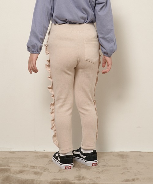 Lycee mine(リセマイン)の「【エニウェアシリーズ】サイドフリル9分丈スリムパンツ(その他パンツ・キッズ・グレイッシュベージュ/ベビーピンク/モカ/サックスブルー/ライトベージュ/ブラック・100cm/120cm/110cm/140cm/130cm)」の19枚目の写真
