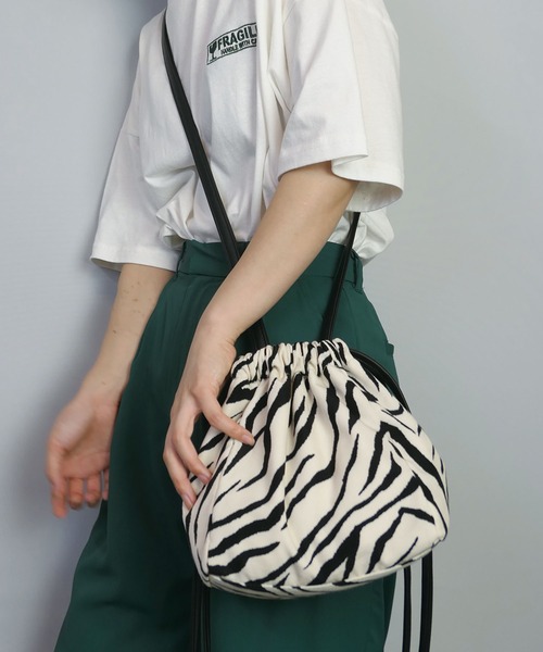 CORNERS（コーナーズ）の「ショルダーバッグ（ショルダーバッグ・レディース・ベージュ・FREE）」の6枚目の写真