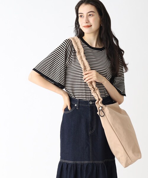 OPAQUE.CLIP（オペークドットクリップ）の「◆【2WAY／A4対応可能】ドロストギャザーフリルハンドルワンショルダー（ショルダーバッグ・レディース・ブラック/ベージュ/ホワイト系3/グレー/ベージュ系その他・00）」の22枚目の写真